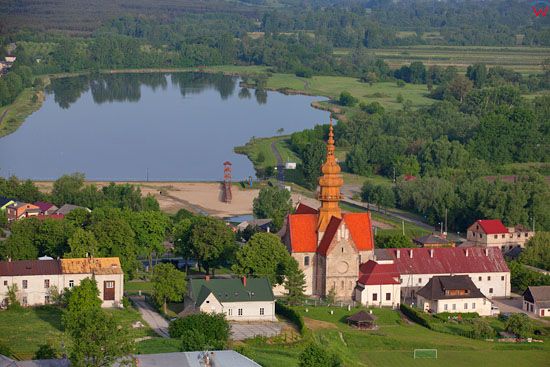 Koprzywnica - Klasztor Cystersow. EU, Pl, Swietokrzyskie. LOTNICZE.