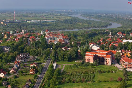 Sandomierz - panorama od strony N. EU, Pl, Swietokrzyskie. LOTNICZE.