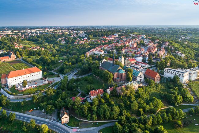 Sandomierz, panorama na Starowke z widocznym zamkiem. EU, PL, swietokrzyskie. Lotnicze.