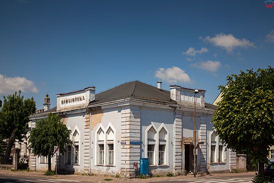 Konin, budynek pozydowski mieszczacy biblioteke. EU, Pl, Wielkopolskie.