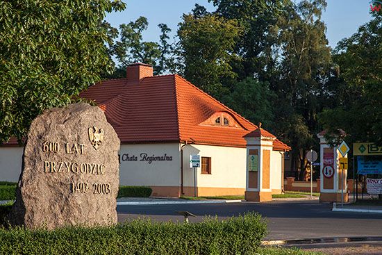 Przygodzice, obelisk upamietniajacy 600 lecie miasta. EU, Pl, Wielkopolskie.
