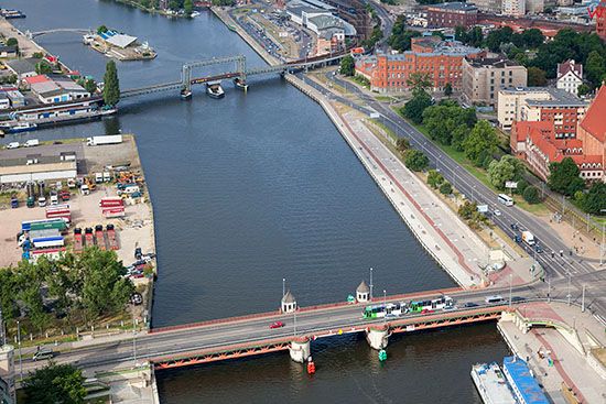Szczecin, Most Dlugi i Kolejowy. EU, Pl, Zachodniopomorskie. Lotnicze.