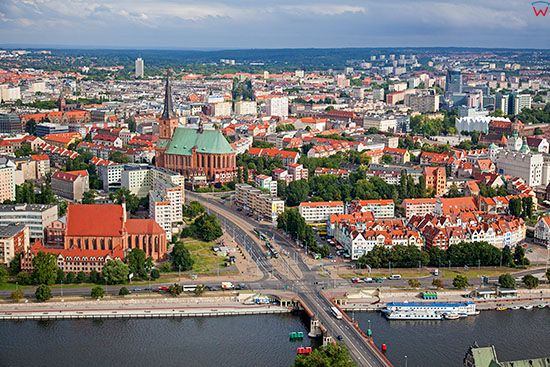 Szczecin, panorama na centrum miasta od strony E. EU, Pl, Zachodniopomorskie. Lotnicze.