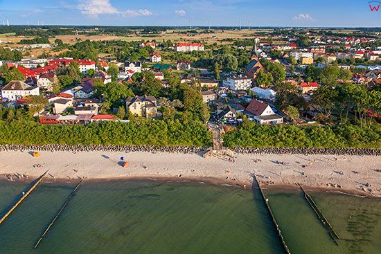Ustronie Morskie, panorama od strony morza. EU., Pl, Zachodniopomorskie. Lotnicze.