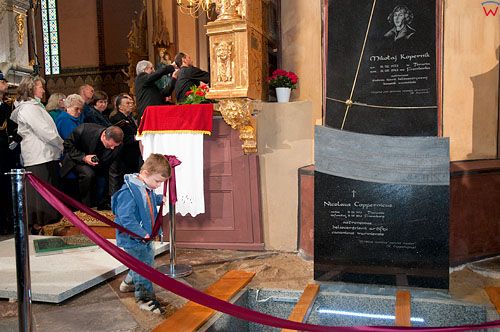 Uroczystosci pogrzebowe szczatkow Mikolaja Kopernika w Katedrze Fromborskiej - 22.05.2010 r.  