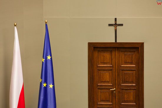 Krzyz na Sali Obrad Sejmu RP.