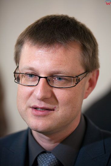 Artur Dunin - poseĹ‚ na Sejm VI i VII kadencji.