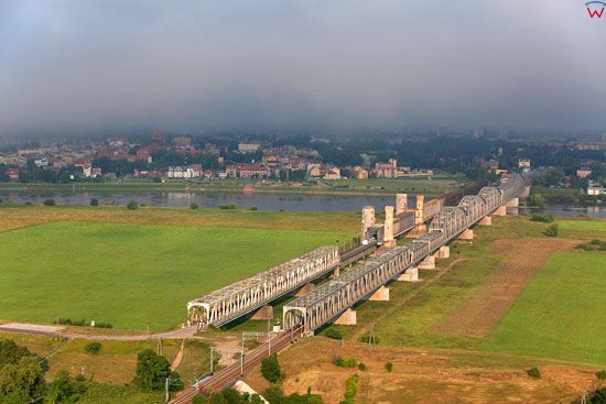 Tczew - zabytkowy most. EU, Pl, Pomorskie. LOTNICZE.