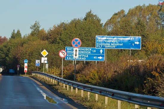 Bagrationowsk, droga prowadzaca do miasta i obwodnicy w strone Kliningradu. EU, Rosja-Obwod Kaliningradzki.