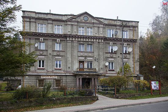 Ludwikowikowice Klodzkie, budynki administracyjne dawnej kopalni wegla Waclaw. EU, PL, Dolnoslaskie.