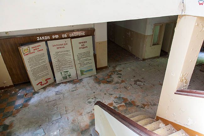 Legnica, opuszczony, poradziecki dawny szpital na terenie Lasku Zlotoryjskiego-szpitalne wnetrza. EU, Pl, Dolnoslaskie.