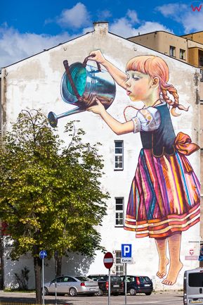 Bialystok, murale Dziewczynka z konewka autorstwa Natalii Rak. EU, PL, Podlaskie.