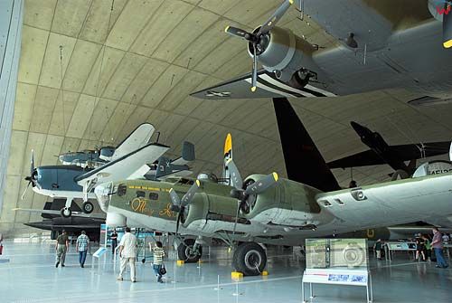 Duxford. Muzeum wojenne. (Flying Experiences at The Imperial War Muzeum)
