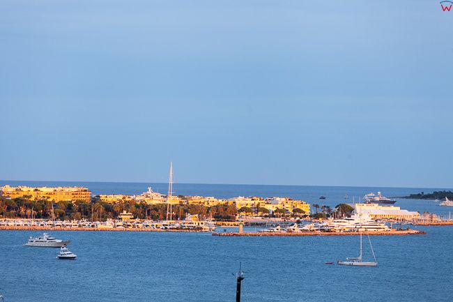 Cannes, (Francja) 14.09.2015 r. panorama na zatoke Golfe de la Napoule.