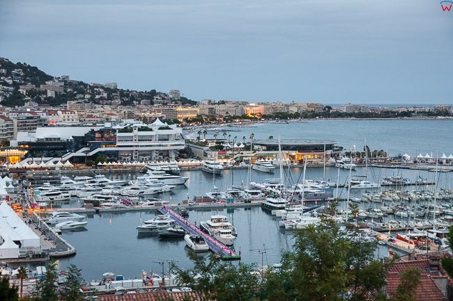 Cannes, (Francja) 14.09.2015 r.  Panorama na Marine przy Prom de la Pantiero