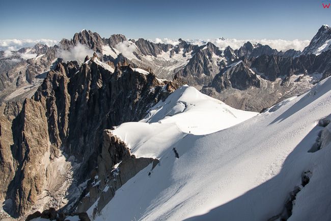 Aiguille du Midi 3842 m n.p.m. (Francja) 09.09.2015 r. widok ze szczytu w kierunku Aiguille du Plan.