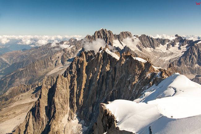 Aiguille du Midi 3842 m n.p.m. (Francja) 09.09.2015 r. widok ze szczytu w kierunku Aiguille du Plan.