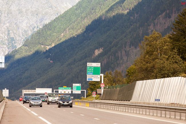 Chamonix (Francja) 09.09.2015 r. droga dojazdowa no miejscowosci.