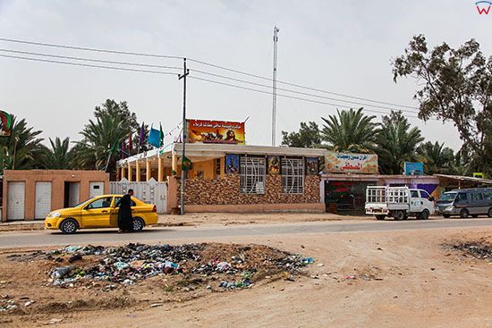 Irak, Karbala. Ulica Al Qadisiyyah.