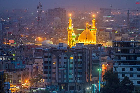 Irak, Karbala. Pejzaz miasta od strony polnocnej na Al Abbas Holy Shrine.