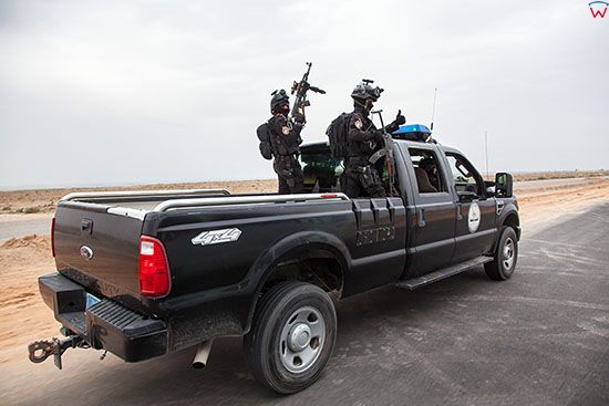 Irak, Al-Hindiyah, 18.03.2014 r. Cwiczenia jednostki specjalnej Irackiego SWAT-u.