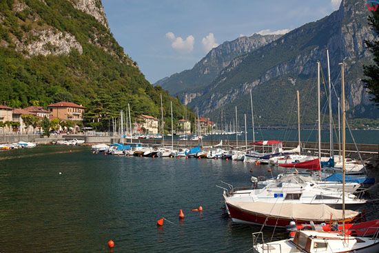 Jezioro Como w okolicy Valmadrera cserta. EU, Italia, Lombardia/Como.