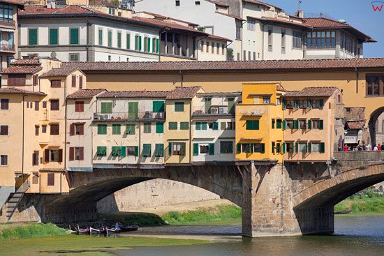 Most Zlotnikow (The Ponte Vecchio ) nad rzeka Arno we Florencji. EU, Italia.