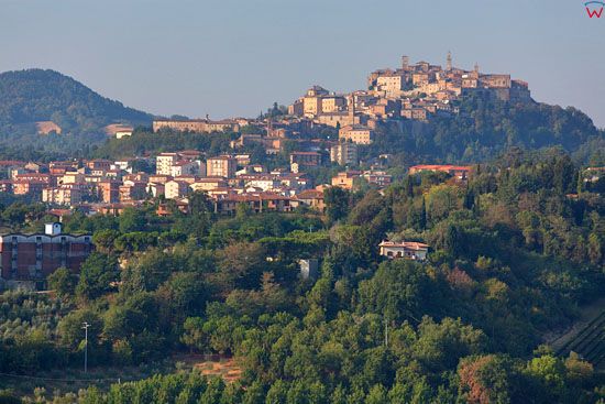 Panorama na Montepulciano. EU, Italia, Toskania/Siena. LOTNICZE.