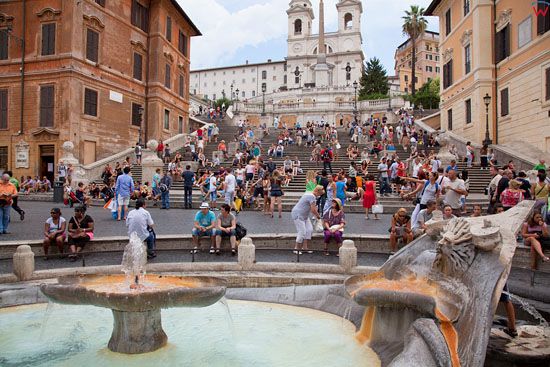 Rzym, panaorama przez fontanne della Barcaccia na Schody Hiszpanskie. EU, Italia.