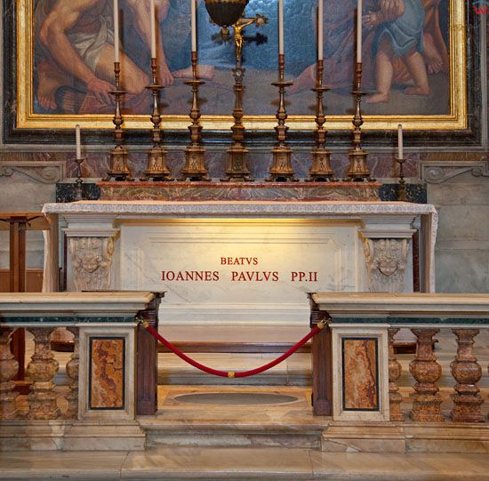 Watykan, grob blogoslawionego Jana Pawla II, w kaplicy Sebastiana w Bazylice Swietego Piotra. EU, Italia.