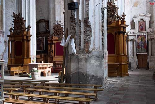 Litwa-Wilno. Wnętrze kościoła Bernardynów.