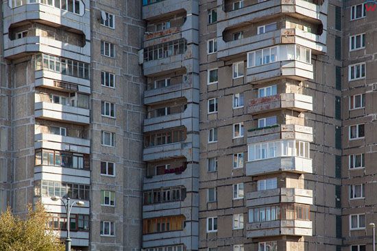 Kaliningrad, blokowiska przy ulicy Oktiabrskaja. EU, Rosja-Obwod Kaliningradzki.