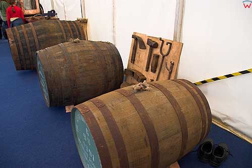 Szkocja-Glasgow. Ekspozycja ukazujaca produkcje szkockiej whisky.
