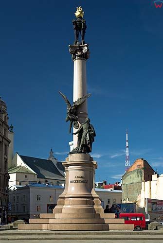 Lwów. Pmnik Adama Mickiewicza przy prospekcie Swobody.