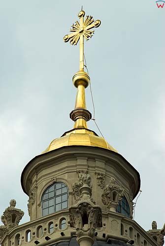 Lwów. Krzyż zwieńczjący Katedrę św. Jura.